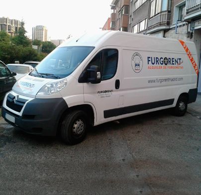 Furgorent Madrid furgoneta blanca